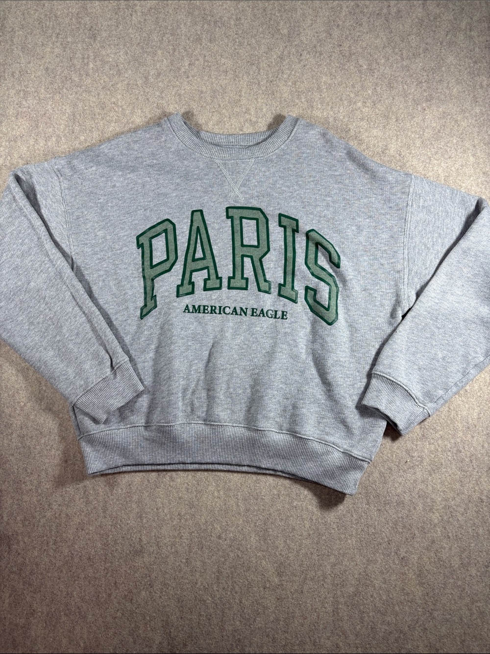 American Eagle Gray PARIS Graphic Lived-In Crewneck Sweatshirt Large EUC